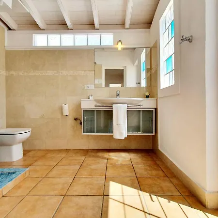 فيلة Casa Libra *